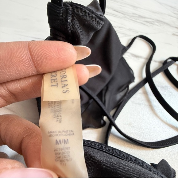 Victoria's Secret Sheer Ruffle Frill Bikini Top SZ M - Picture 2 of 3